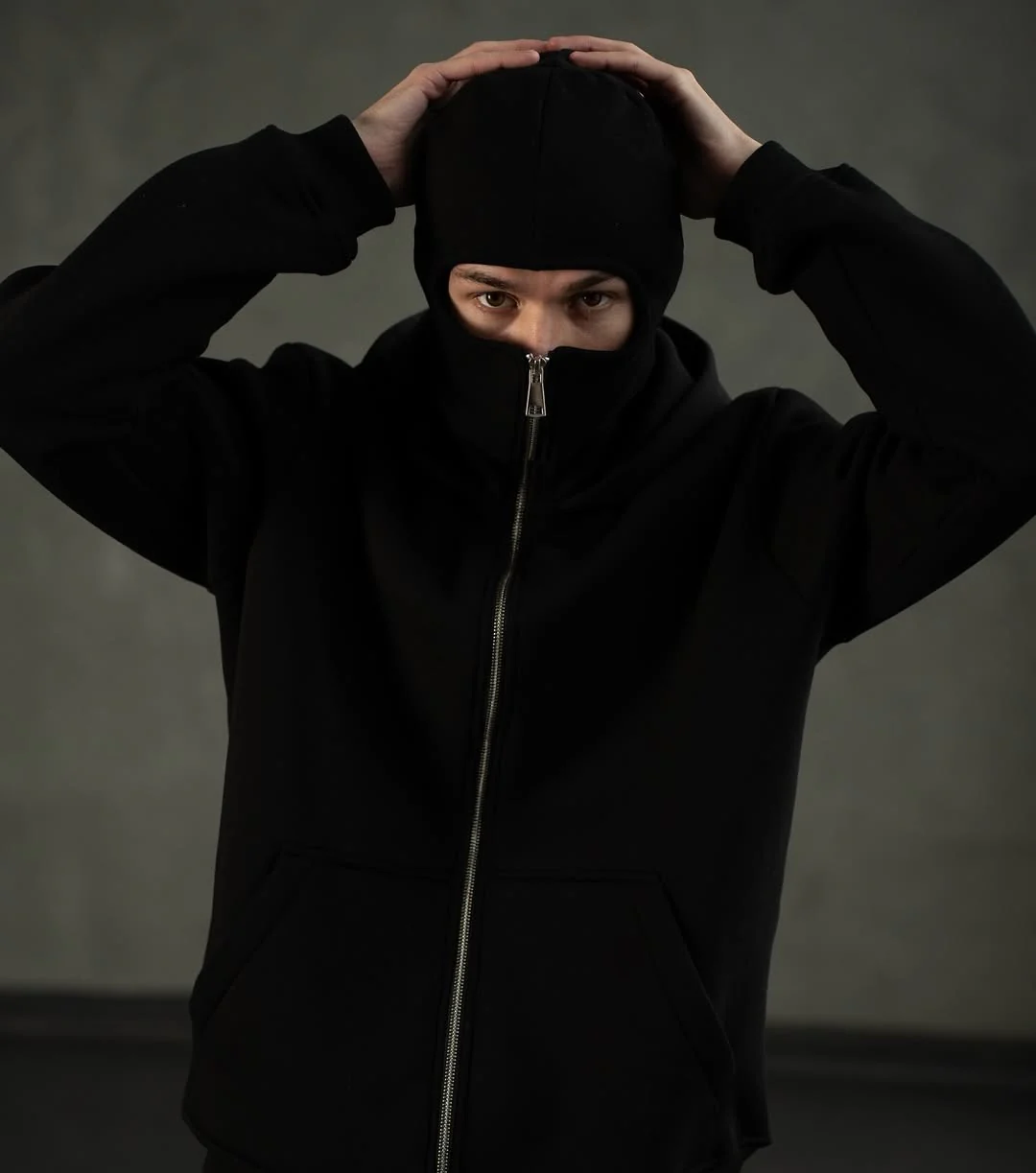 Sweat a capuche cagoule